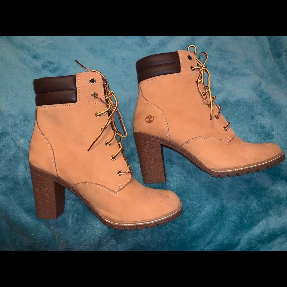 Timberland women’s heeled boots size 9